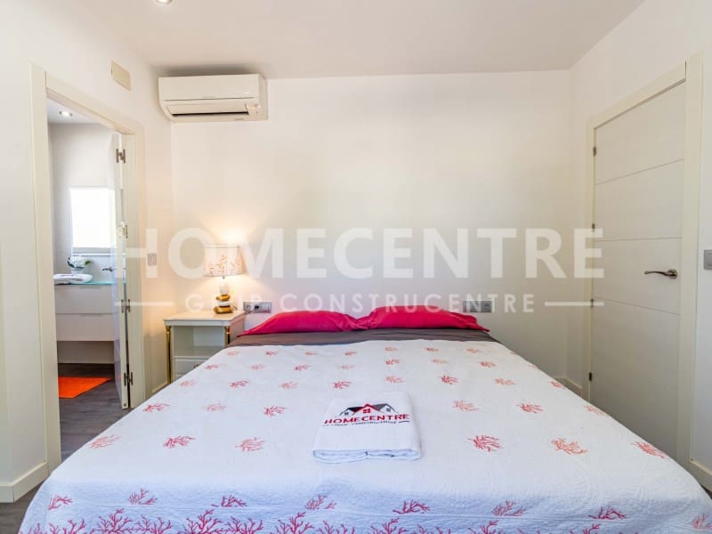 Chalet de 3 habitaciones en Empuriabrava en venta con piscina garaje - 1.950.000 € (Ref: 9335317)