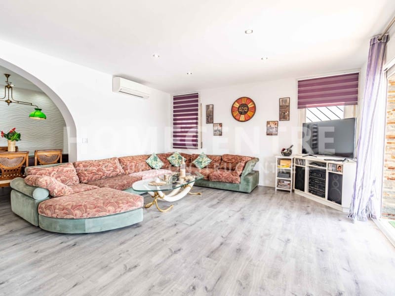 Chalet de 3 habitaciones en Empuriabrava en venta con piscina garaje - 1.950.000 € (Ref: 9335317)