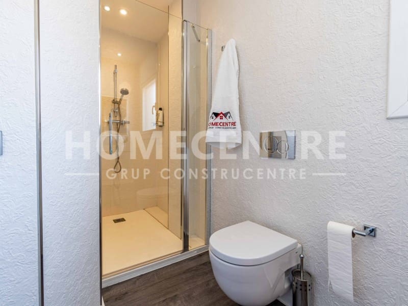 Chalet de 3 habitaciones en Empuriabrava en venta con piscina garaje - 1.950.000 € (Ref: 9335317)