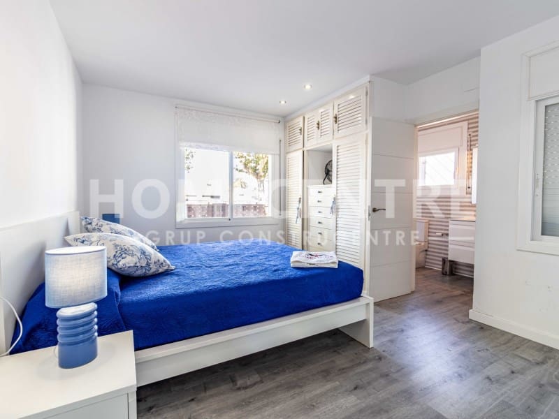 Chalet de 3 habitaciones en Empuriabrava en venta con piscina garaje - 1.950.000 € (Ref: 9335317)