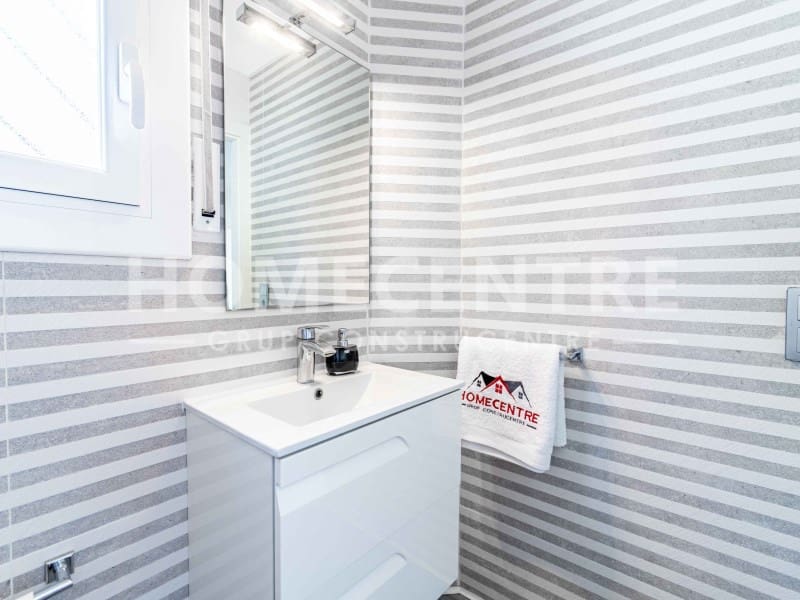 Chalet de 3 habitaciones en Empuriabrava en venta con piscina garaje - 1.950.000 € (Ref: 9335317)