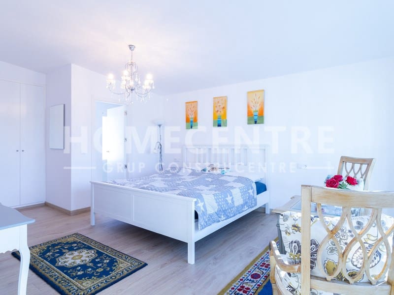 Chalet de 4 habitaciones en Empuriabrava en venta con piscina - 970.000 € (Ref: 9335318)