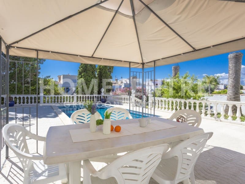 5 camera da letto Villa in vendita in Empuriabrava con piscina garage - 1.200.000 € (Rif: 9335319)