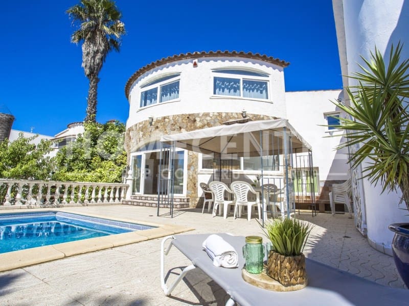 5 camera da letto Villa in vendita in Empuriabrava con piscina garage - 1.200.000 € (Rif: 9335319)
