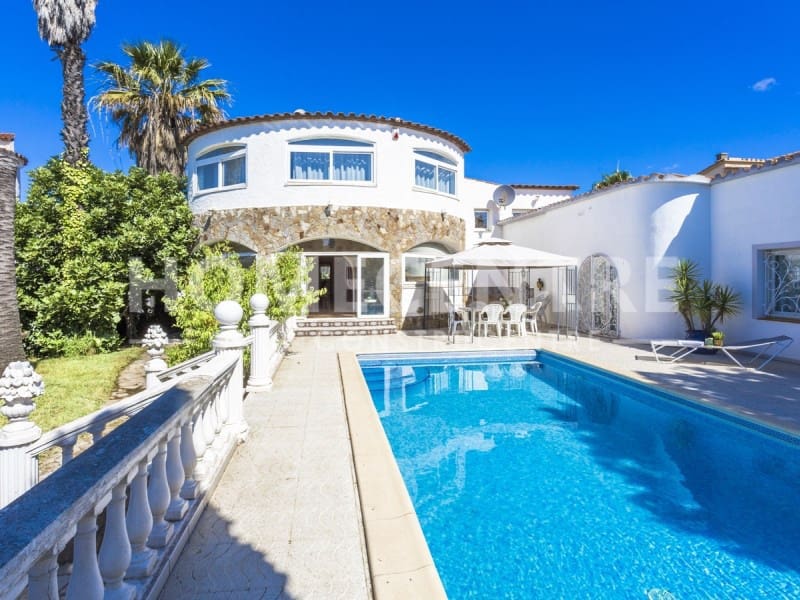 5 camera da letto Villa in vendita in Empuriabrava con piscina garage - 1.200.000 € (Rif: 9335319)