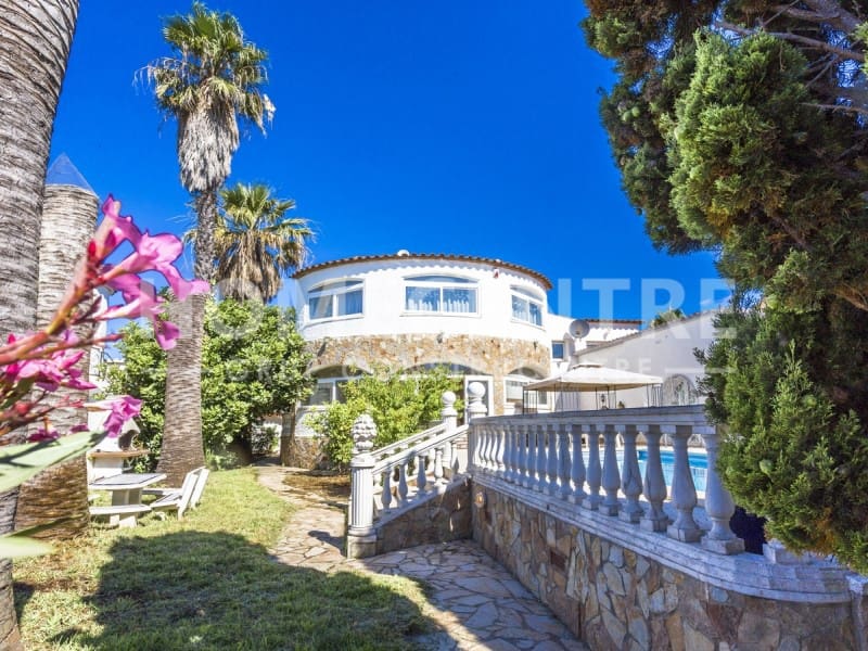 5 camera da letto Villa in vendita in Empuriabrava con piscina garage - 1.200.000 € (Rif: 9335319)