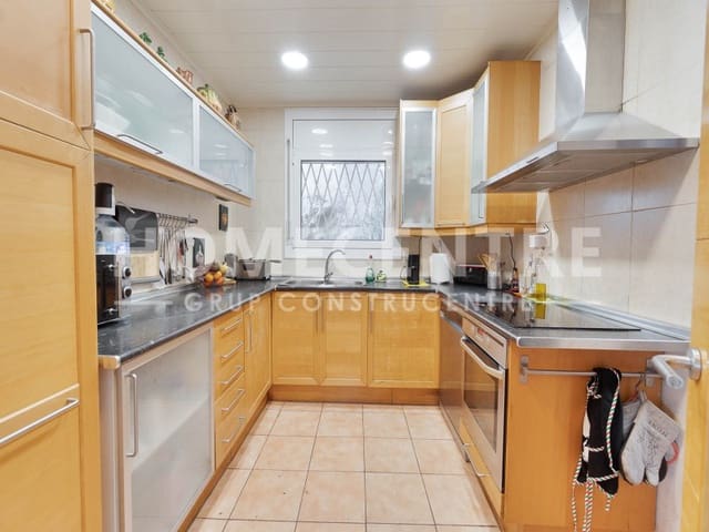 3 soverom Villa til salgs i Roses med garasje - € 790 000 (Ref: 9335320)