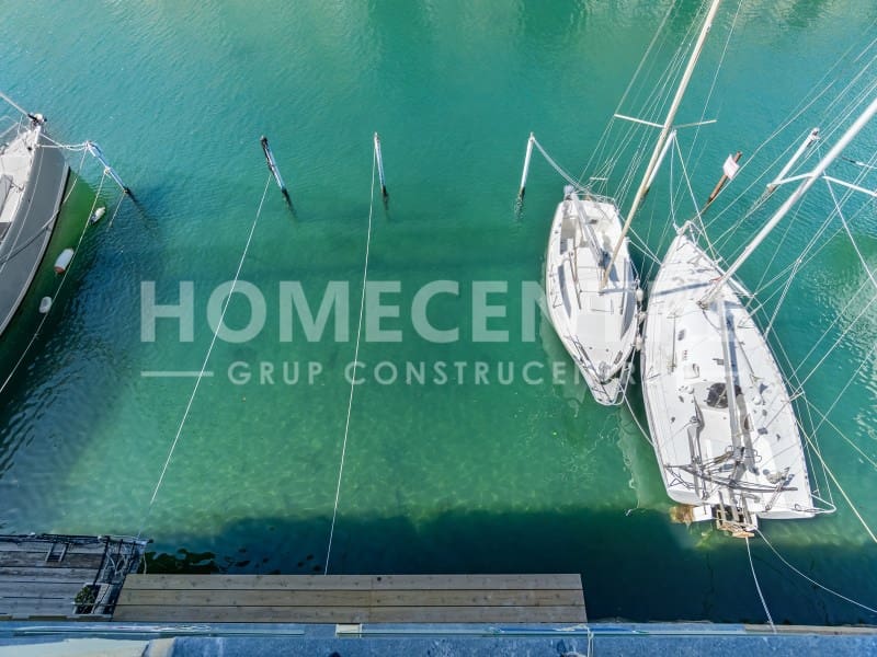 4 bedroom Villa for sale in Empuriabrava with garage - € 670,000 (Ref: 9335324)