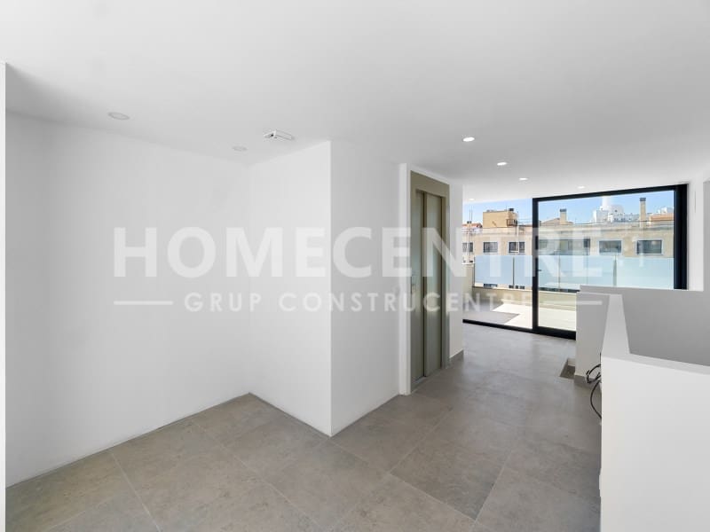 4 bedroom Villa for sale in Empuriabrava with garage - € 670,000 (Ref: 9335324)