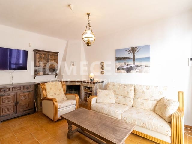 3 bedroom Townhouse for sale in Empuriabrava, Castelló d'Empúries with garage - € 420,000 (Ref: 9335325)