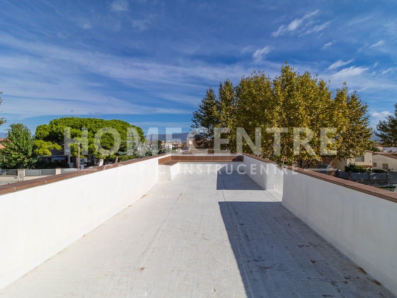 3 soverom Hus til salgs i Empuriabrava med garasje - € 420 000 (Ref: 9335325)