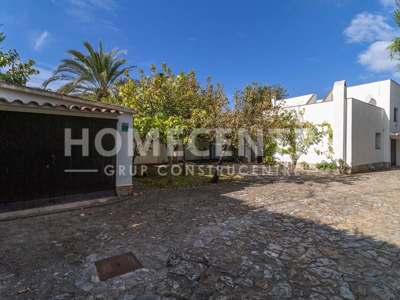 3 soverom Hus til salgs i Empuriabrava med garasje - € 420 000 (Ref: 9335325)