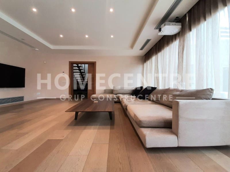 5 soveværelse Villa til salg i Empuriabrava med garage - € 1.040.000 (Ref: 9335326)