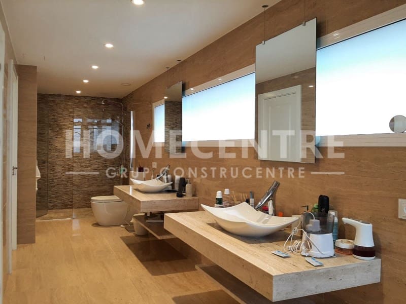 5 soveværelse Villa til salg i Empuriabrava med garage - € 1.040.000 (Ref: 9335326)