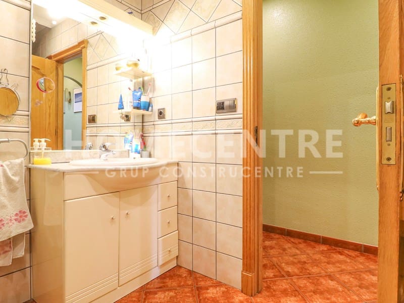 4 soveværelse Villa til salg i Empuriabrava med swimmingpool garage - € 519.000 (Ref: 9335327)