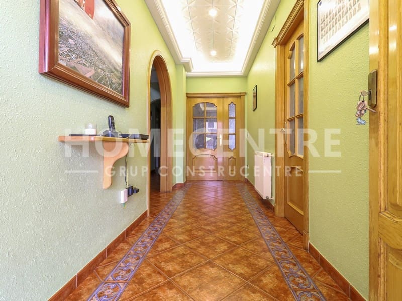 4 soveværelse Villa til salg i Empuriabrava med swimmingpool garage - € 519.000 (Ref: 9335327)