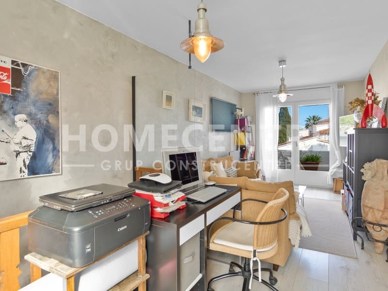 5 bedroom Villa for sale in Empuriabrava with garage - € 890,000 (Ref: 9335328)