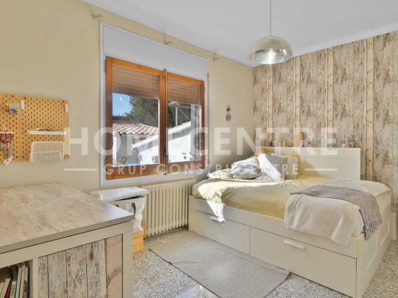 5 bedroom Villa for sale in Empuriabrava with garage - € 890,000 (Ref: 9335328)