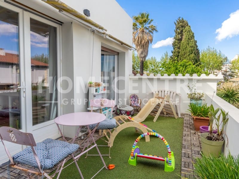 5 bedroom Villa for sale in Empuriabrava with garage - € 890,000 (Ref: 9335328)