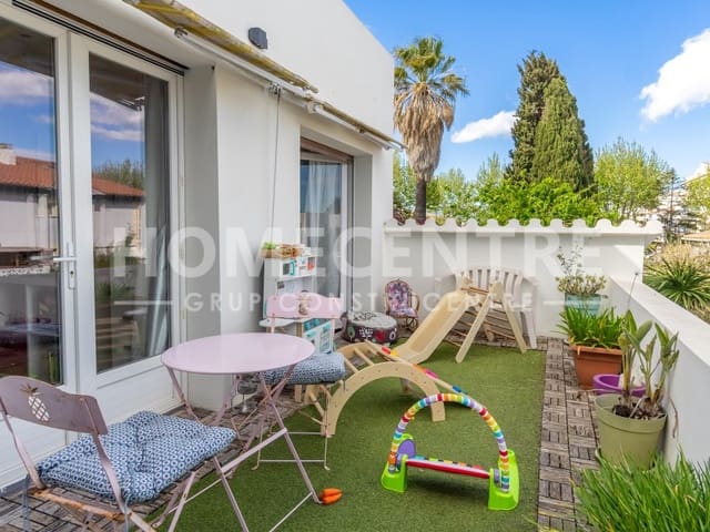 5 bedroom Villa for sale in Empuriabrava, Castelló d'Empúries with garage - € 890,000 (Ref: 9335328)