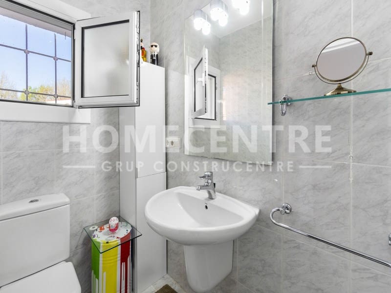 3 soverom Villa til salgs i Empuriabrava med garasje - € 598 000 (Ref: 9335329)