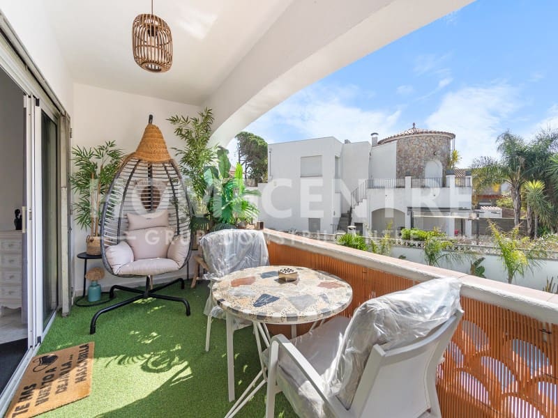 3 soverom Villa til salgs i Empuriabrava med garasje - € 598 000 (Ref: 9335329)