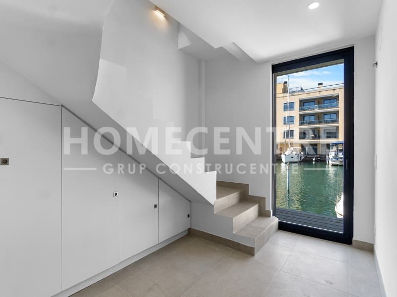 3 chambre Villa/Maison à vendre à Empuriabrava avec garage - 620 000 € (Ref: 9335330)