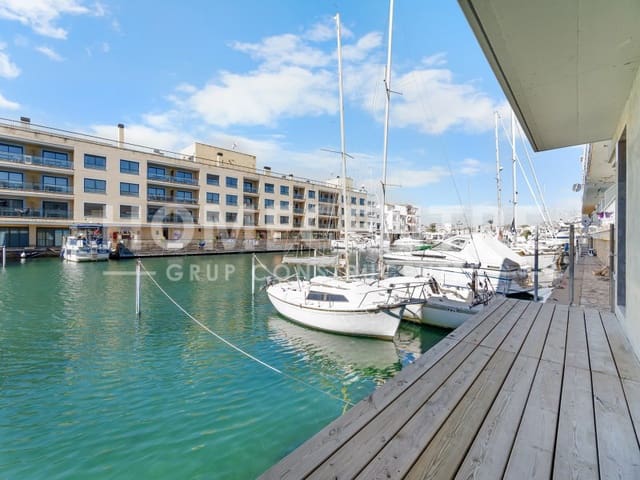 3 bedroom Villa for sale in Empuriabrava, Castelló d'Empúries with garage - € 620,000 (Ref: 9335330)