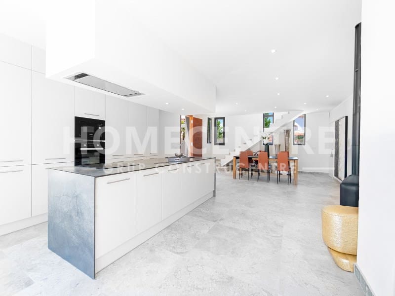 3 sypialnia Willa na sprzedaż w Empuriabrava z garażem - 1 090 000 € (Ref: 9335332)