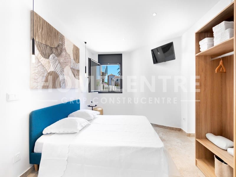 3 sypialnia Willa na sprzedaż w Empuriabrava z garażem - 1 090 000 € (Ref: 9335332)