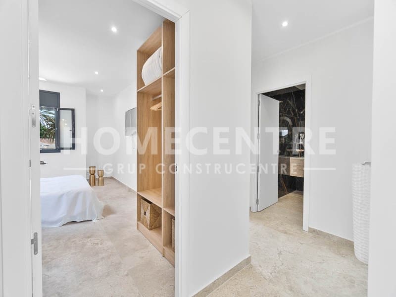 3 sypialnia Willa na sprzedaż w Empuriabrava z garażem - 1 090 000 € (Ref: 9335332)