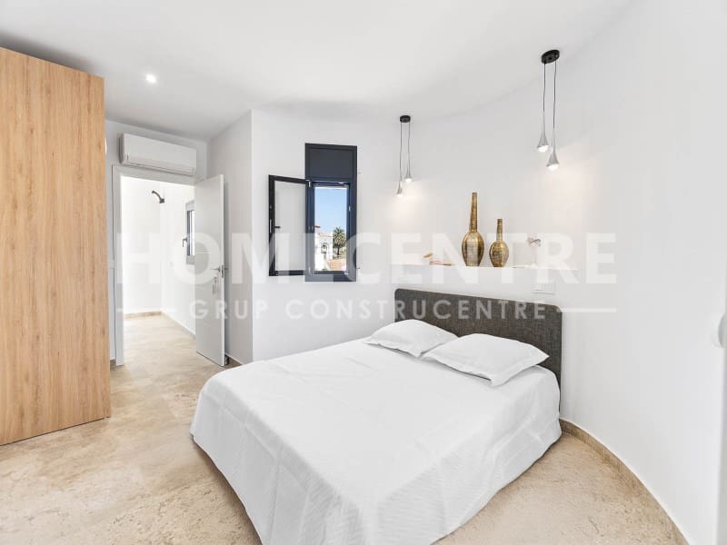 3 sypialnia Willa na sprzedaż w Empuriabrava z garażem - 1 090 000 € (Ref: 9335332)