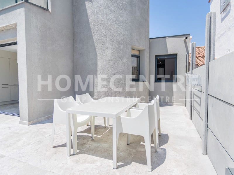 3 sypialnia Willa na sprzedaż w Empuriabrava z garażem - 1 090 000 € (Ref: 9335332)