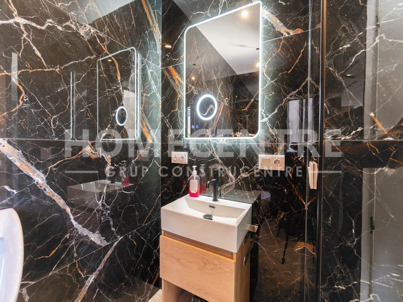 3 sypialnia Willa na sprzedaż w Empuriabrava z garażem - 1 090 000 € (Ref: 9335332)