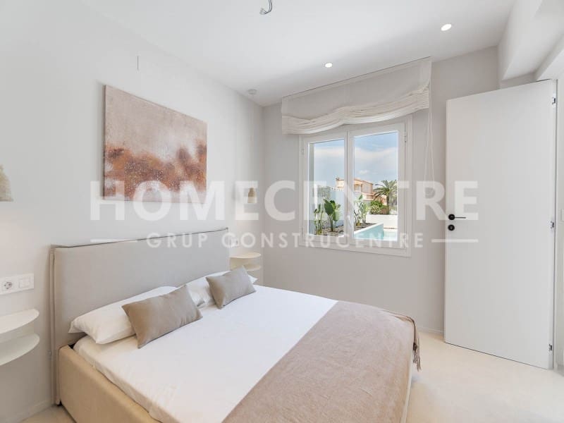 4 sypialnia Willa na sprzedaż w Empuriabrava z garażem - 1 640 000 € (Ref: 9335333)