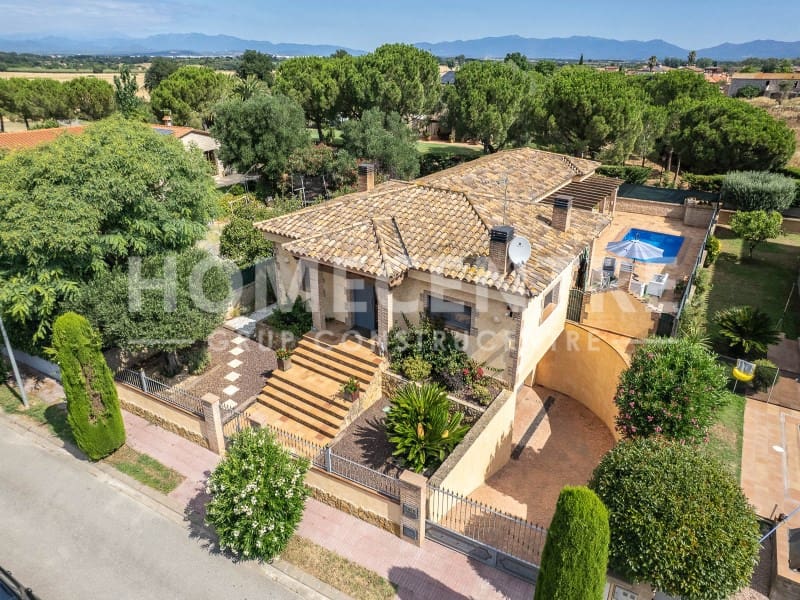 3 sypialnia Finka/Dom wiejski na sprzedaż w Vilacolum z garażem - 499 000 € (Ref: 9335334)