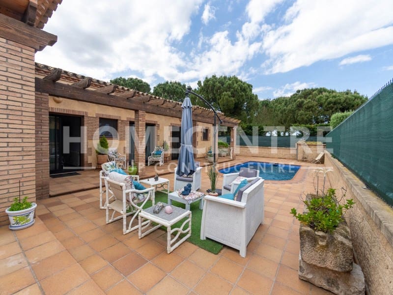 3 sypialnia Finka/Dom wiejski na sprzedaż w Vilacolum z garażem - 499 000 € (Ref: 9335334)