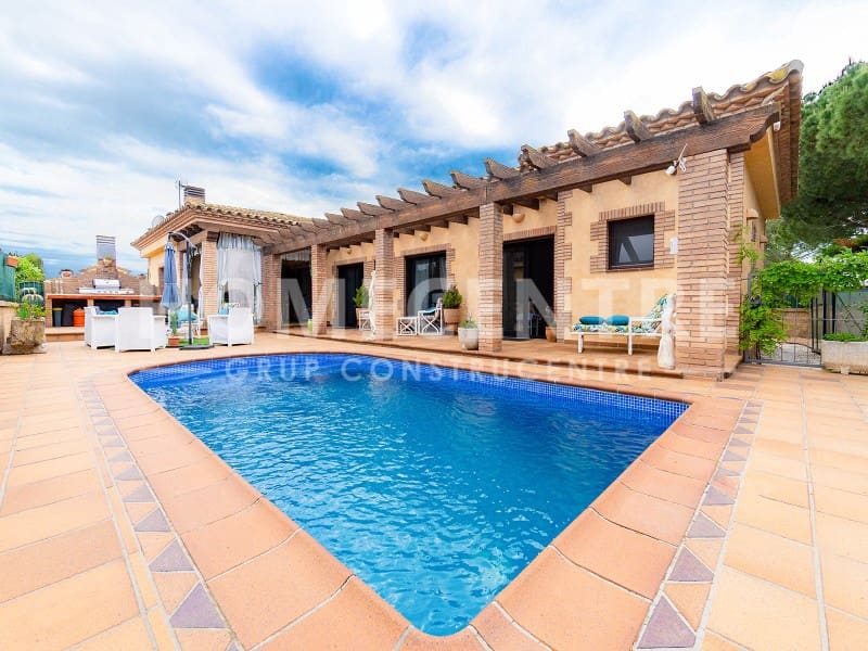 3 sypialnia Finka/Dom wiejski na sprzedaż w Vilacolum z garażem - 499 000 € (Ref: 9335334)