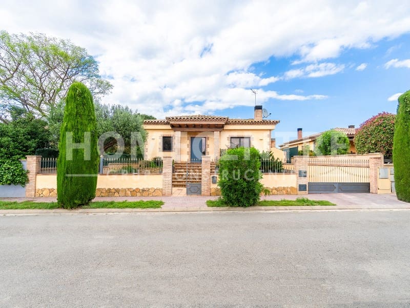 3 sypialnia Finka/Dom wiejski na sprzedaż w Vilacolum z garażem - 499 000 € (Ref: 9335334)