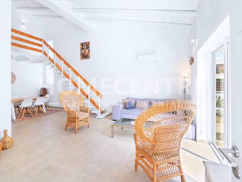 Chalet de 4 habitaciones en Empuriabrava en venta con garaje - 595.000 € (Ref: 9335335)