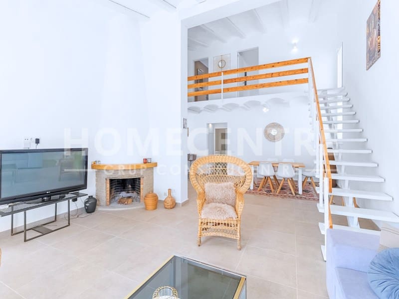 Chalet de 4 habitaciones en Empuriabrava en venta con garaje - 595.000 € (Ref: 9335335)