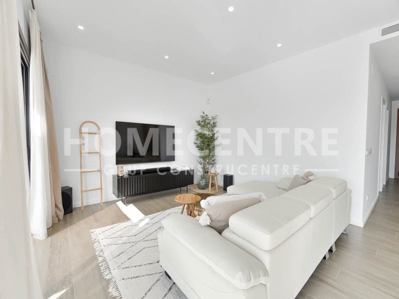 3 bedroom Bungalow for sale in Palau-saverdera with garage - € 559,000 (Ref: 9335336)