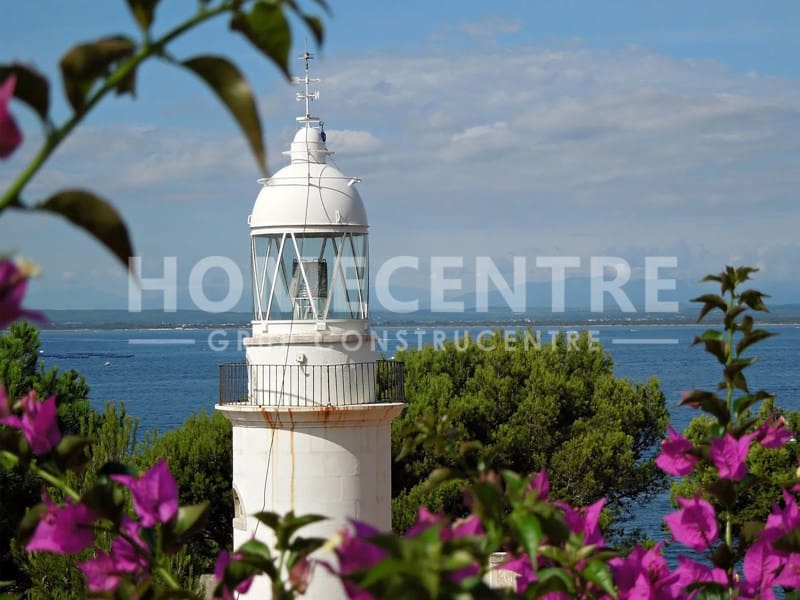 3 bedroom Bungalow for sale in Palau-saverdera with garage - € 559,000 (Ref: 9335336)