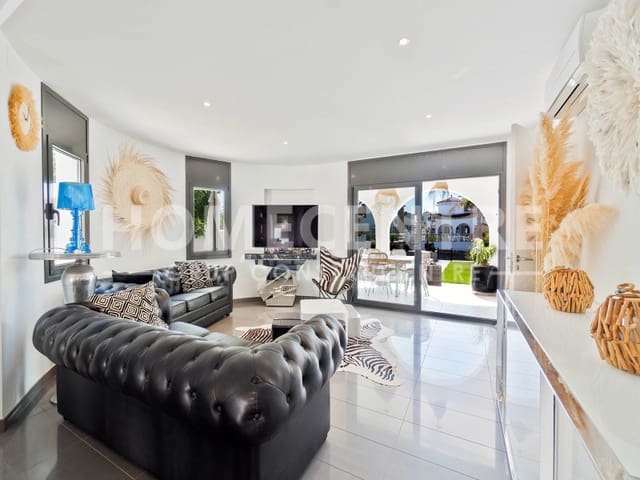 3 sypialnia Willa na sprzedaż w Empuriabrava, Castelló d'Empúries z garażem - 860 000 € (Ref: 9335337)