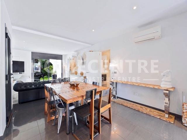 3 sypialnia Willa na sprzedaż w Empuriabrava, Castelló d'Empúries z garażem - 860 000 € (Ref: 9335337)