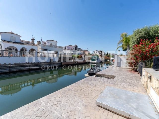 3 sypialnia Willa na sprzedaż w Empuriabrava, Castelló d'Empúries z garażem - 860 000 € (Ref: 9335337)