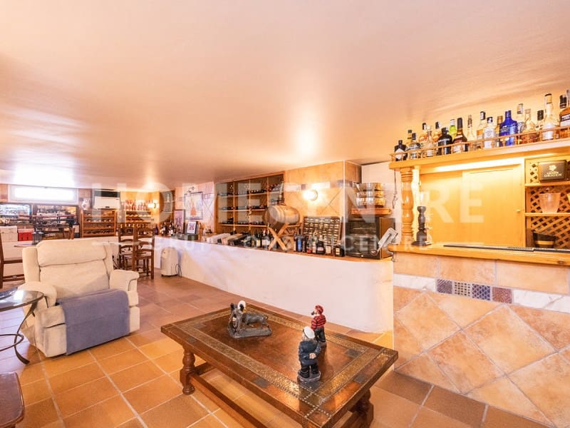 5 soveværelse Villa til salg i Empuriabrava med swimmingpool garage - € 780.000 (Ref: 9335338)