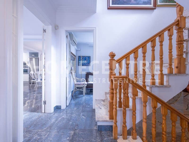 5 soveværelse Villa til salg i Empuriabrava med swimmingpool garage - € 780.000 (Ref: 9335338)