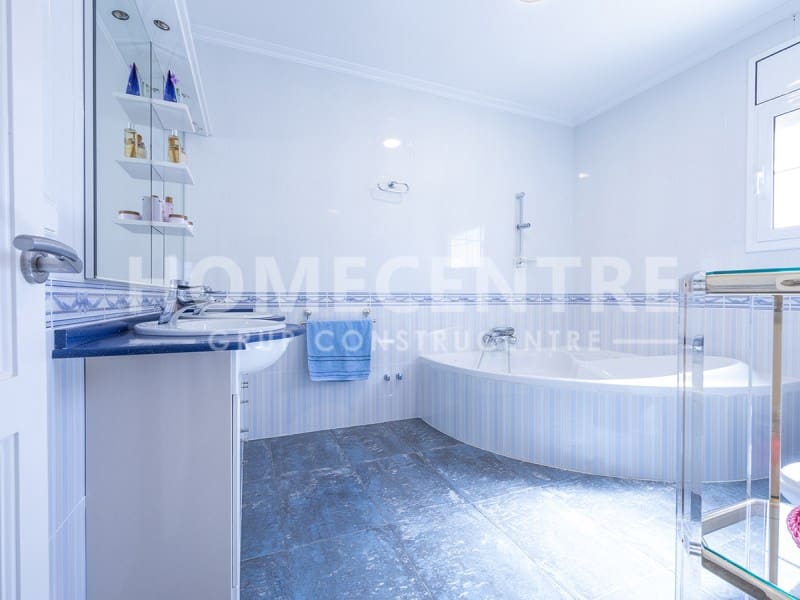 5 soveværelse Villa til salg i Empuriabrava med swimmingpool garage - € 780.000 (Ref: 9335338)