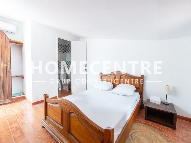 4 bedroom Villa for sale in Castello d'Empuries with garage - € 495,000 (Ref: 9335339)